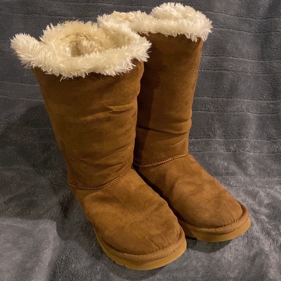 UGG BAILY BOW TALL SIZE 6 wheat - Picture 2 of 6